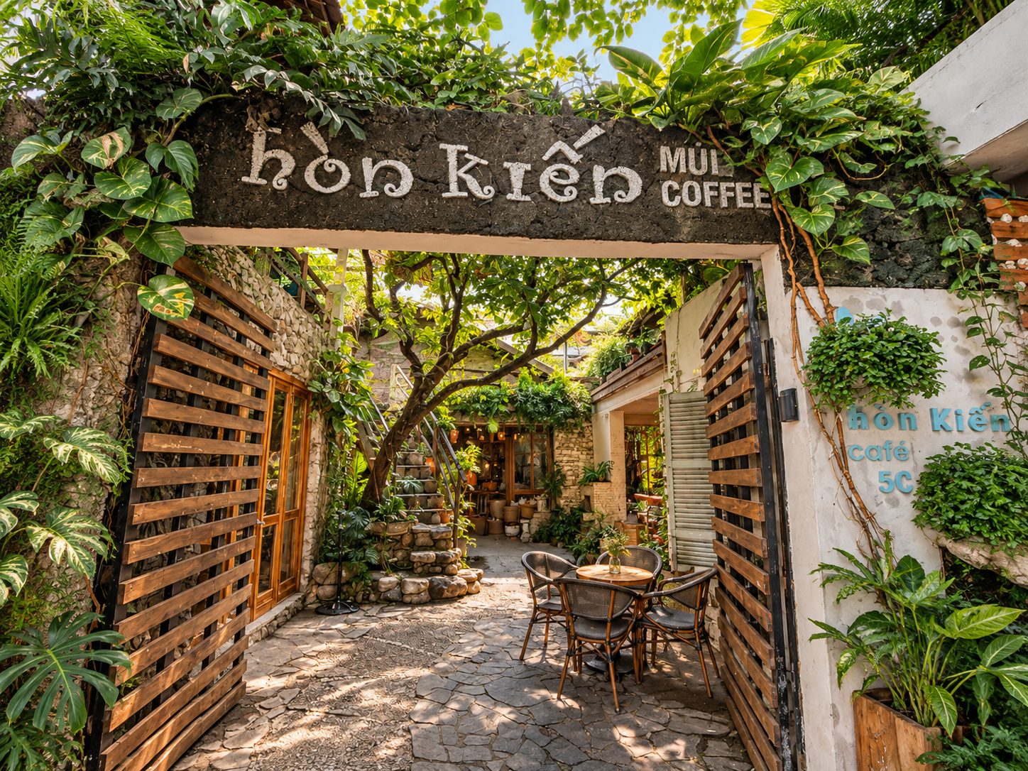Cafe Hòn Kiến — кофейня в ракушках в Нячанге